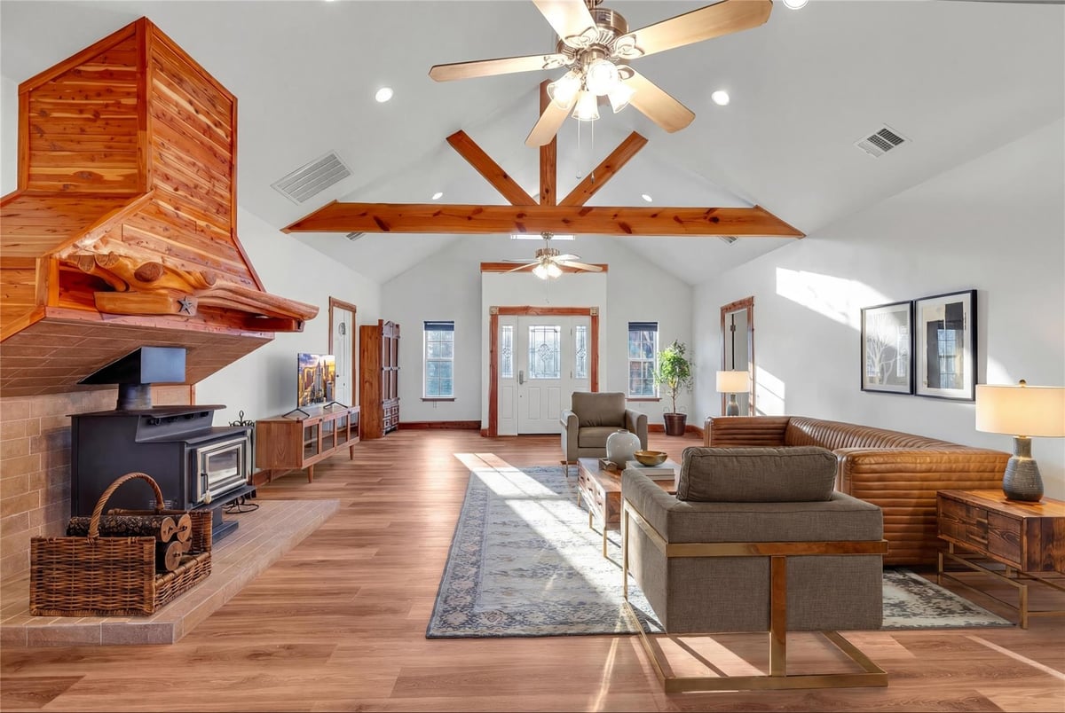 Primary bedroom at 117 County Road 407 - 3 bed 2 bath home