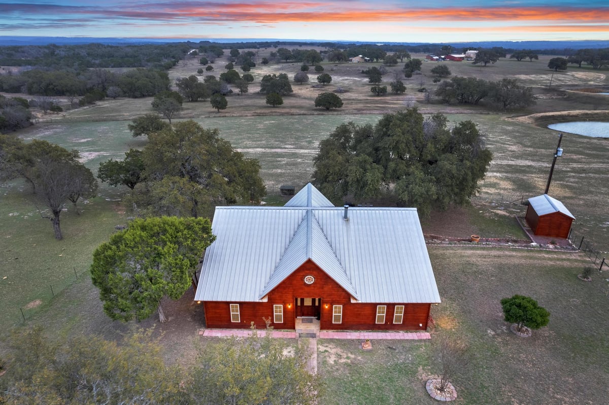 View 117 County Road 407 in PTOF 3 117 County Road 407 - front exterior - Luxury home in PTOF 3, Spicewood, TX