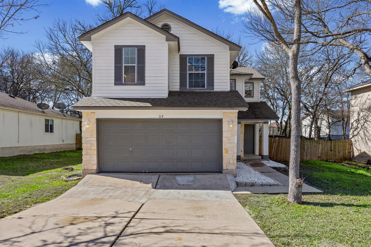 View 117 High Point Blvd in Elm Ridge 117 High Point Blvd - front exterior - Luxury home in Elm Ridge, Cedar Creek, TX