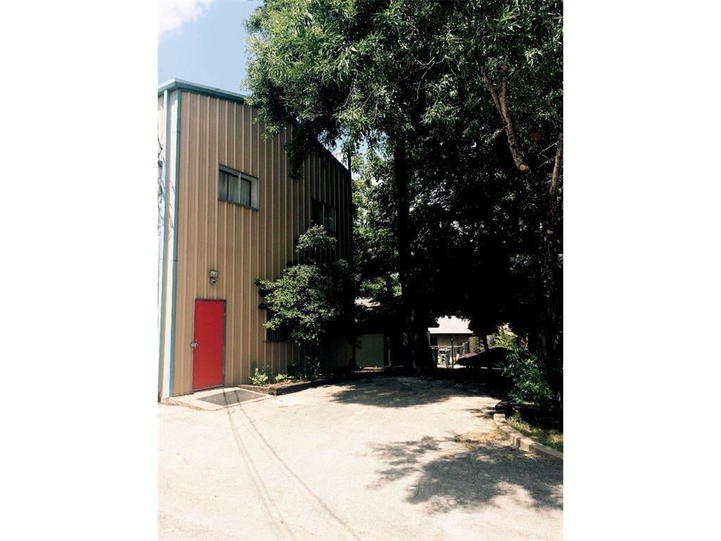 View 117 Lightsey Rd Unit #B in Brinwood Sec 04 117 Lightsey Rd Unit #B - front exterior - Luxury home in Brinwood Sec 04, Austin, TX