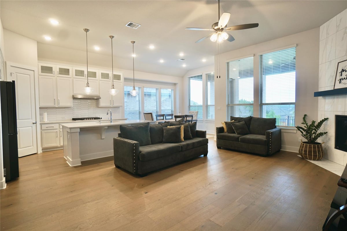 Kitchen at 117 Missouri Primrose Ln - 4 bed 3 bath home