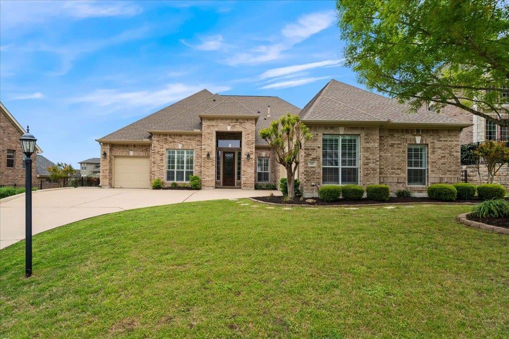 View 117 Whitley DR in Ridge At Alta Vista 117 Whitley DR - front exterior - Luxury home in Ridge At Alta Vista, Austin, TX