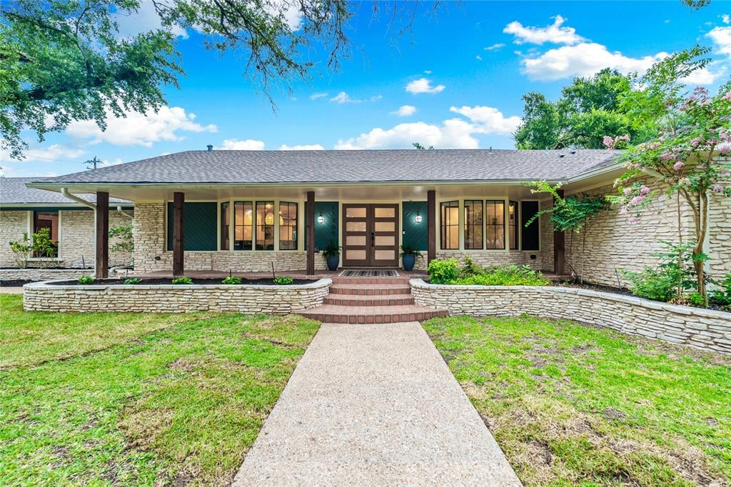 View 11709 Brookwood Rd in Balcones Village 11709 Brookwood Rd - front exterior - Luxury home in Balcones Village, Austin, TX