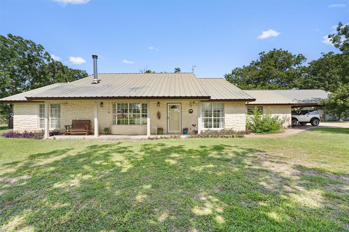 View 1172 County Road 418 in n/a 1172 County Road 418 - front exterior - Luxury home in n/a, Thorndale, TX