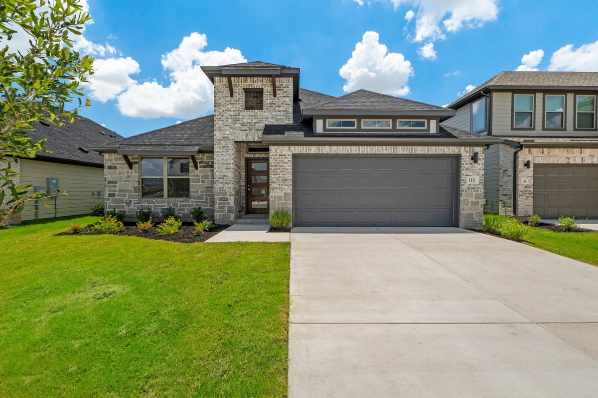 View 118 Malibu in Prairie Winds 118 Malibu - front exterior - Luxury home in Prairie Winds, Hutto, TX