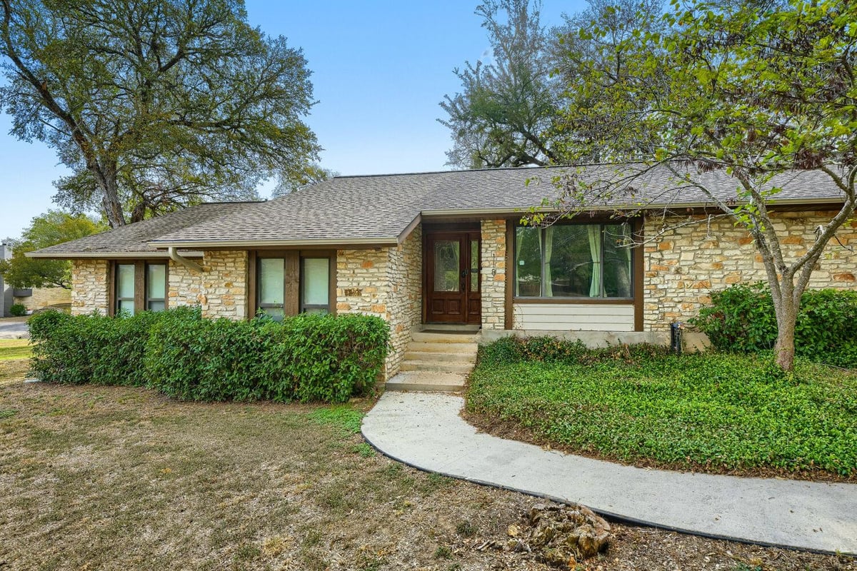 View 118 Phalarope DR in Buda 118 Phalarope DR, photo 1 of 29, Buda, Buda, TX