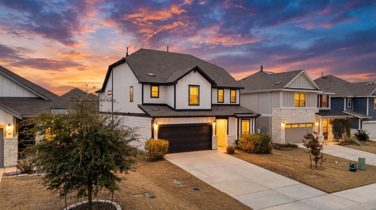Living area at 118 White Aster Ct - 4 bed 3 bath home