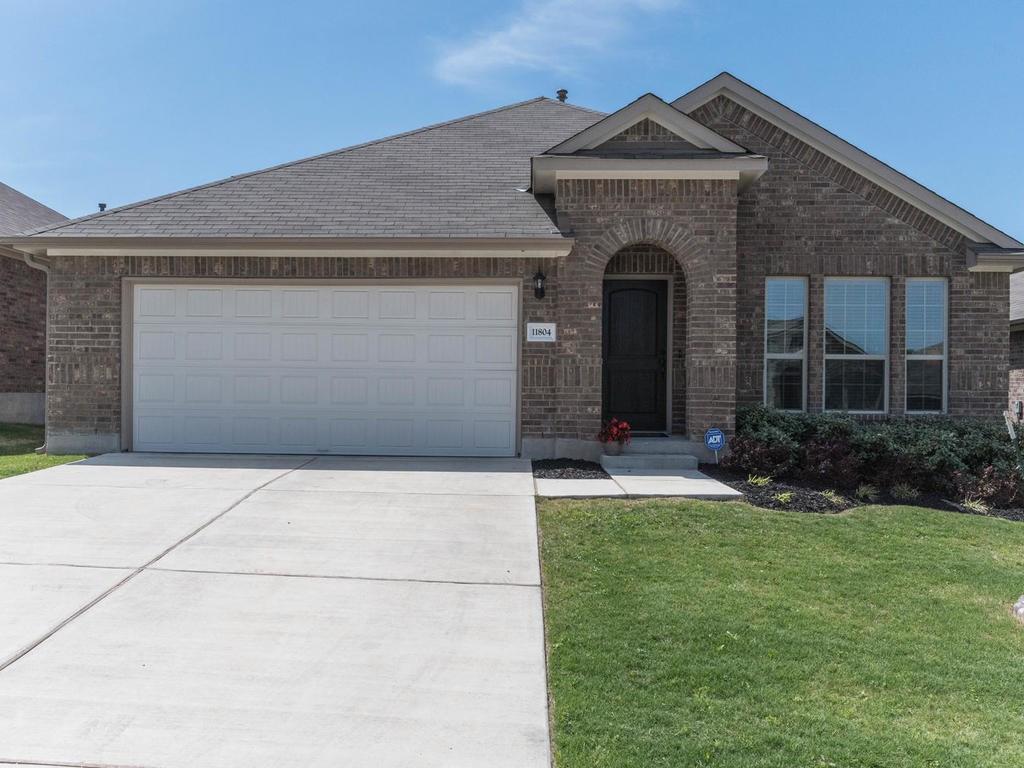 View 11804 Arran St in Glencoe Sub Amd 11804 Arran St - front exterior - Luxury home in Glencoe Sub Amd, Austin, TX