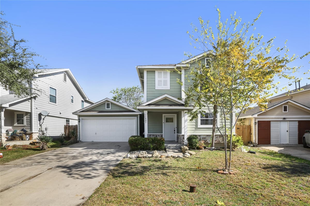 View 11805 Lima DR in Briarcreek Sec 03 11805 Lima DR - property photo 1 - Luxury home in Briarcreek Sec 03, Manor, TX