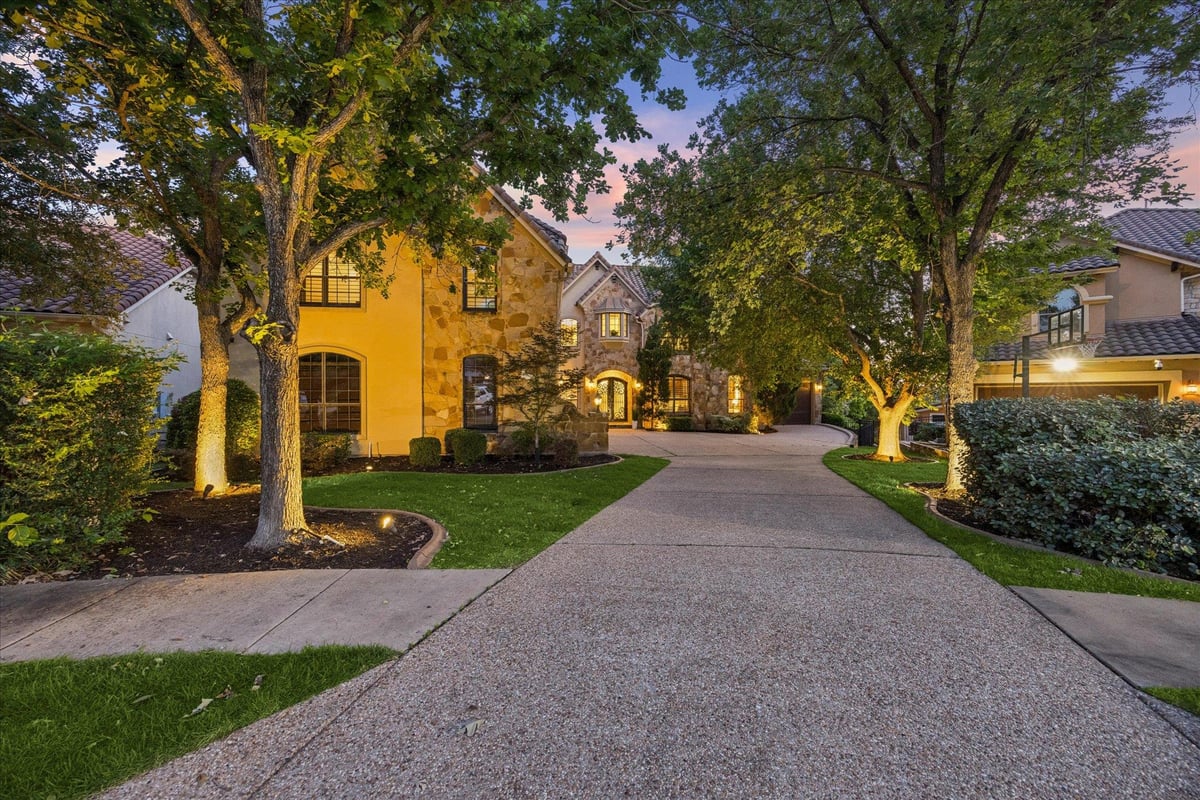 View 11805 Ranchview Ct in Steiner Ranch Ph 01 Sec 10C 11805 Ranchview Ct - front exterior - Luxury home in Steiner Ranch Ph 01 Sec 10C, Austin, TX