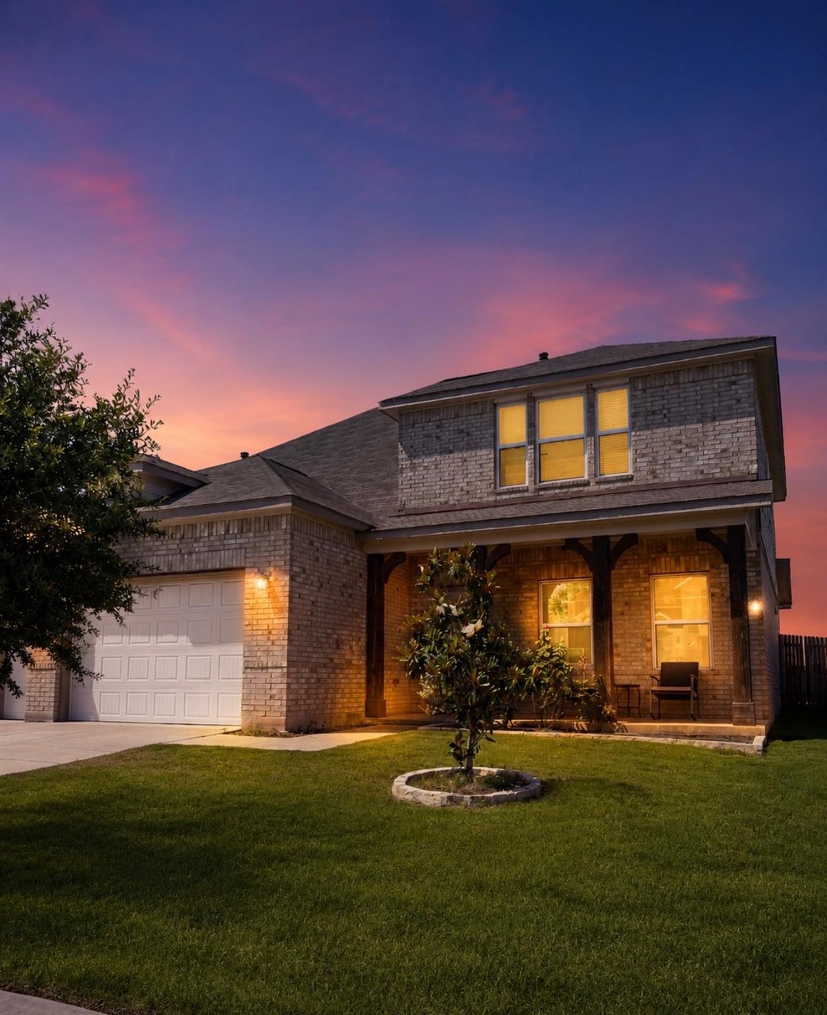 11824 Comedero WAY - front exterior - Luxury home in Lagos Ph 1, Manor, TX