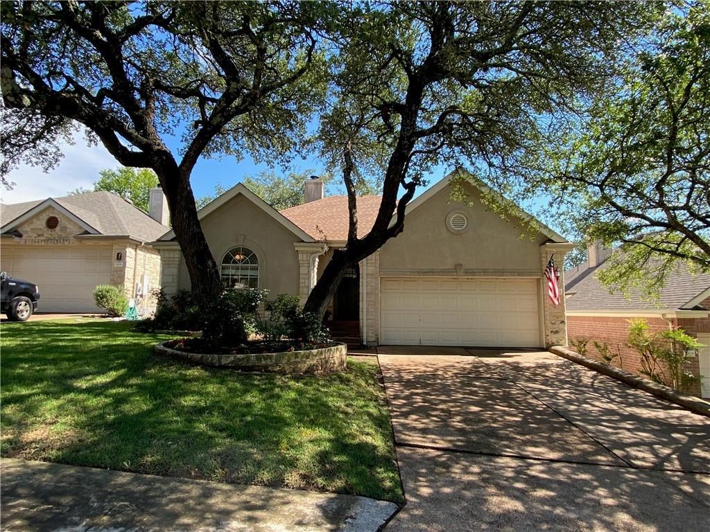 View 11825 Lake Stone DR in Lake Pointe Sec 03 Ph 04 11825 Lake Stone DR - property photo 1 - Luxury home in Lake Pointe Sec 03 Ph 04, Austin, TX