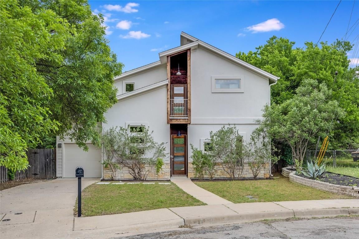 View 1189 Graham ST in Keystone Add 1189 Graham ST - property photo 1 - Luxury home in Keystone Add, Austin, TX