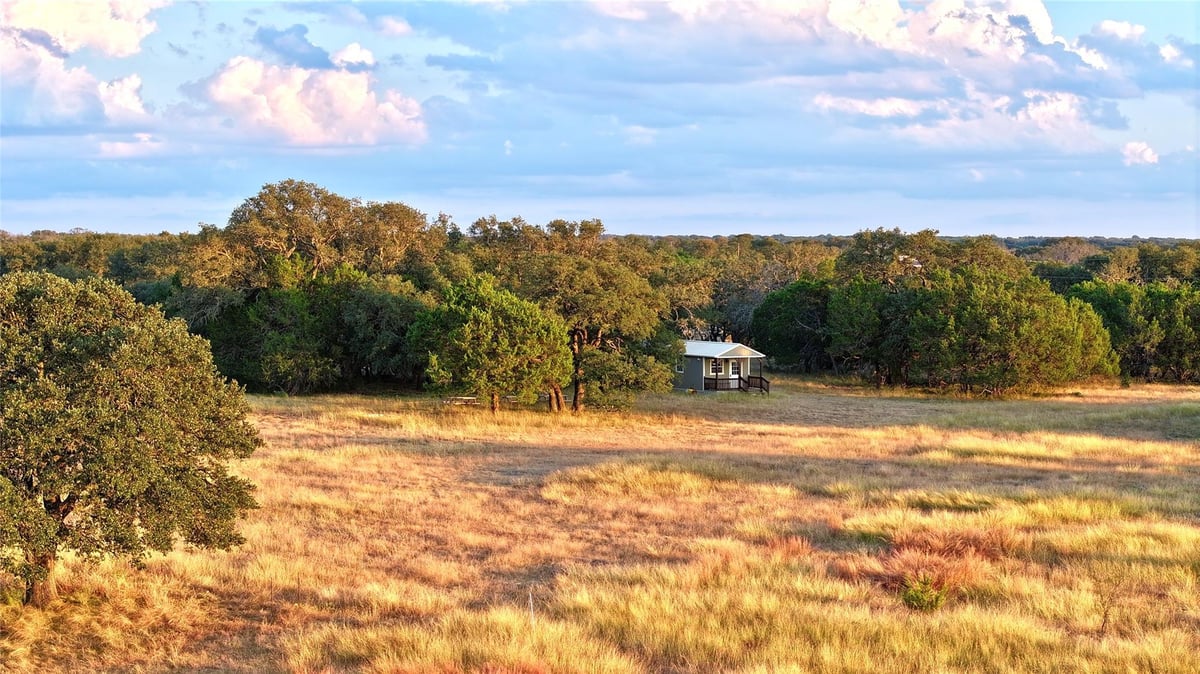 View 119 County Road 107 N in Buffalo Pass 119 County Road 107 N - front exterior - Luxury home in Buffalo Pass, Lampasas, TX