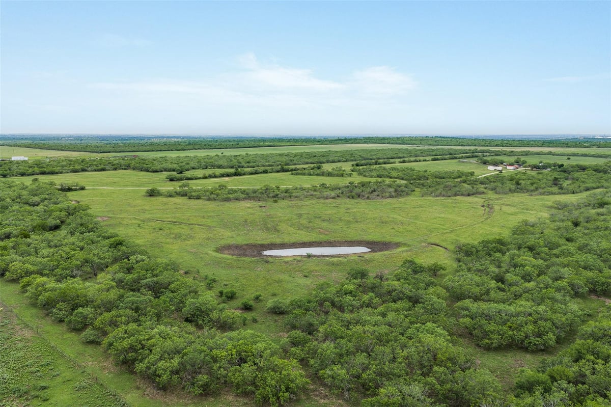 View 1190 Dickerson RD in None 1190 Dickerson RD - property photo 1 - Luxury home in None, Lockhart, TX
