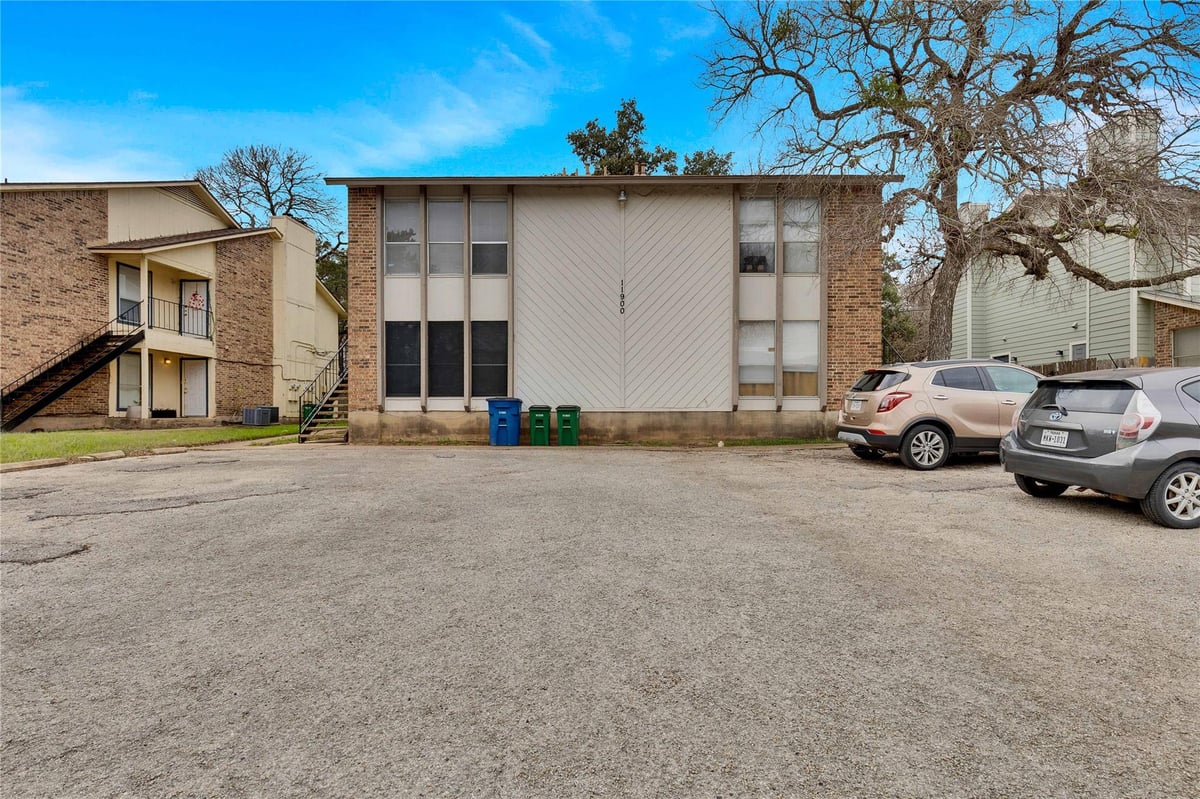 View 11900 Alpheus Ave in Duval Villas 11900 Alpheus Ave - property photo 1 - Luxury home in Duval Villas, Austin, TX