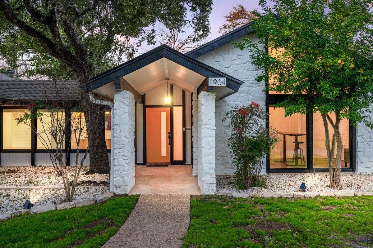 View 11904 Brookwood Cv in Balcones Village 11904 Brookwood Cv - front exterior - Luxury home in Balcones Village, Austin, TX