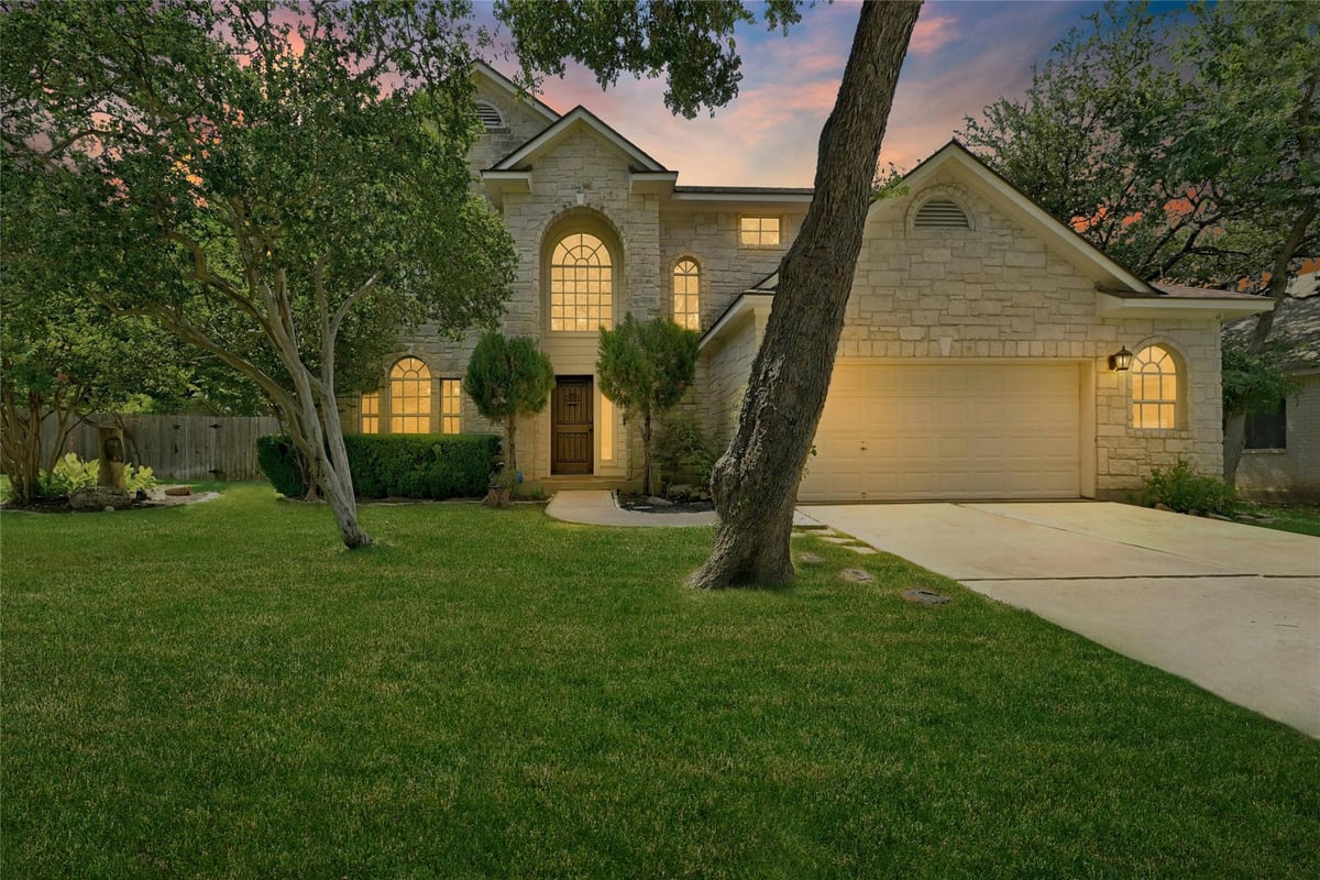 View 11909 Sudbury Cv in Southland Oaks Sec 04 Ph D 11909 Sudbury Cv - front exterior - Luxury home in Southland Oaks Sec 04 Ph D, Austin, TX