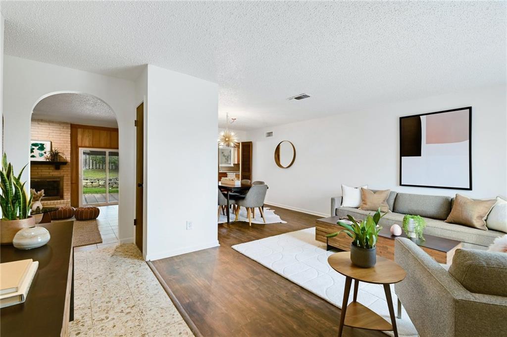View 11914 Rennalee Loop in Oak Ridge Sec 03 11914 Rennalee Loop - front exterior - Luxury home in Oak Ridge Sec 03, Austin, TX