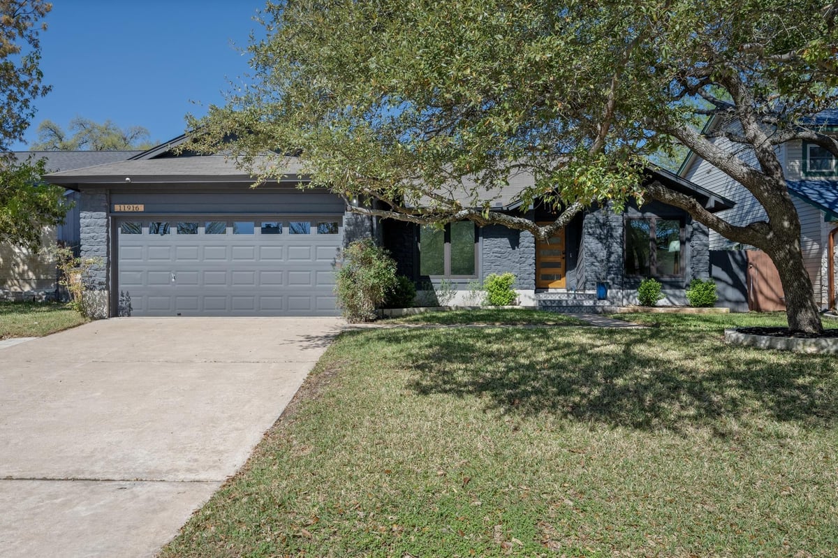 11916 Bittern Holw - front exterior - Luxury home in Gracywoods, Austin, TX