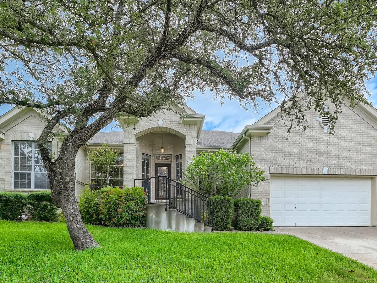 View 11918 Loomis DR in Lake Pointe Ph 01b 11918 Loomis DR - property photo 1 - Luxury home in Lake Pointe Ph 01b, Austin, TX