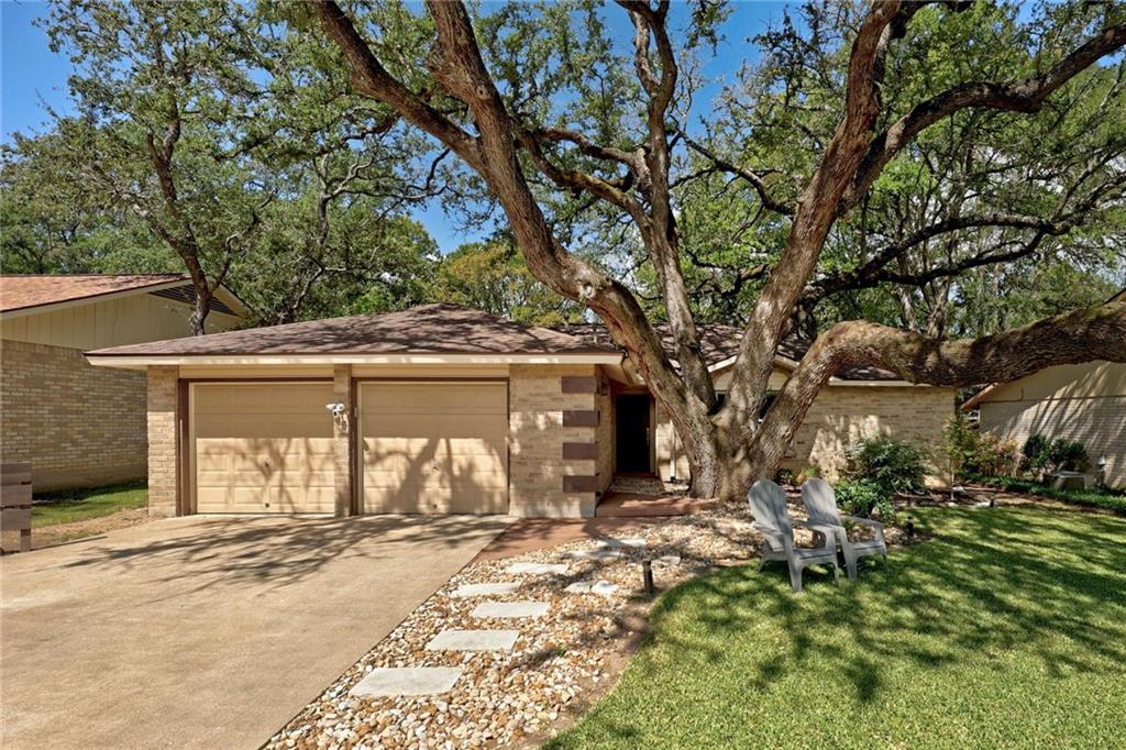 View 11918 Nene Dr in Woodland Village Anderson Mill Sec 02 Ph 02 11918 Nene Dr - front exterior - Luxury home in Woodland Village Anderson Mill Sec 02 Ph 02, Austin, TX