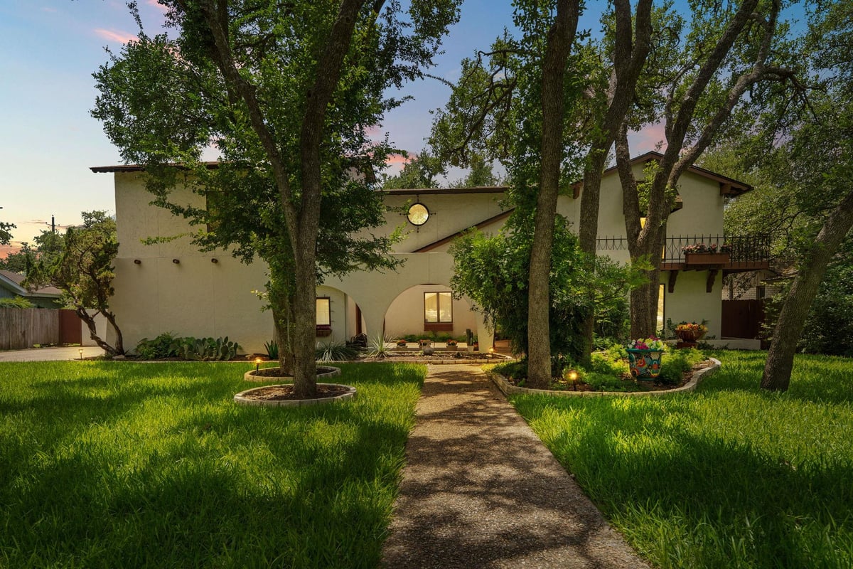 View 11923 Brookwood Cir in Balcones Village Sec 09 11923 Brookwood Cir - front exterior - Luxury home in Balcones Village Sec 09, Austin, TX