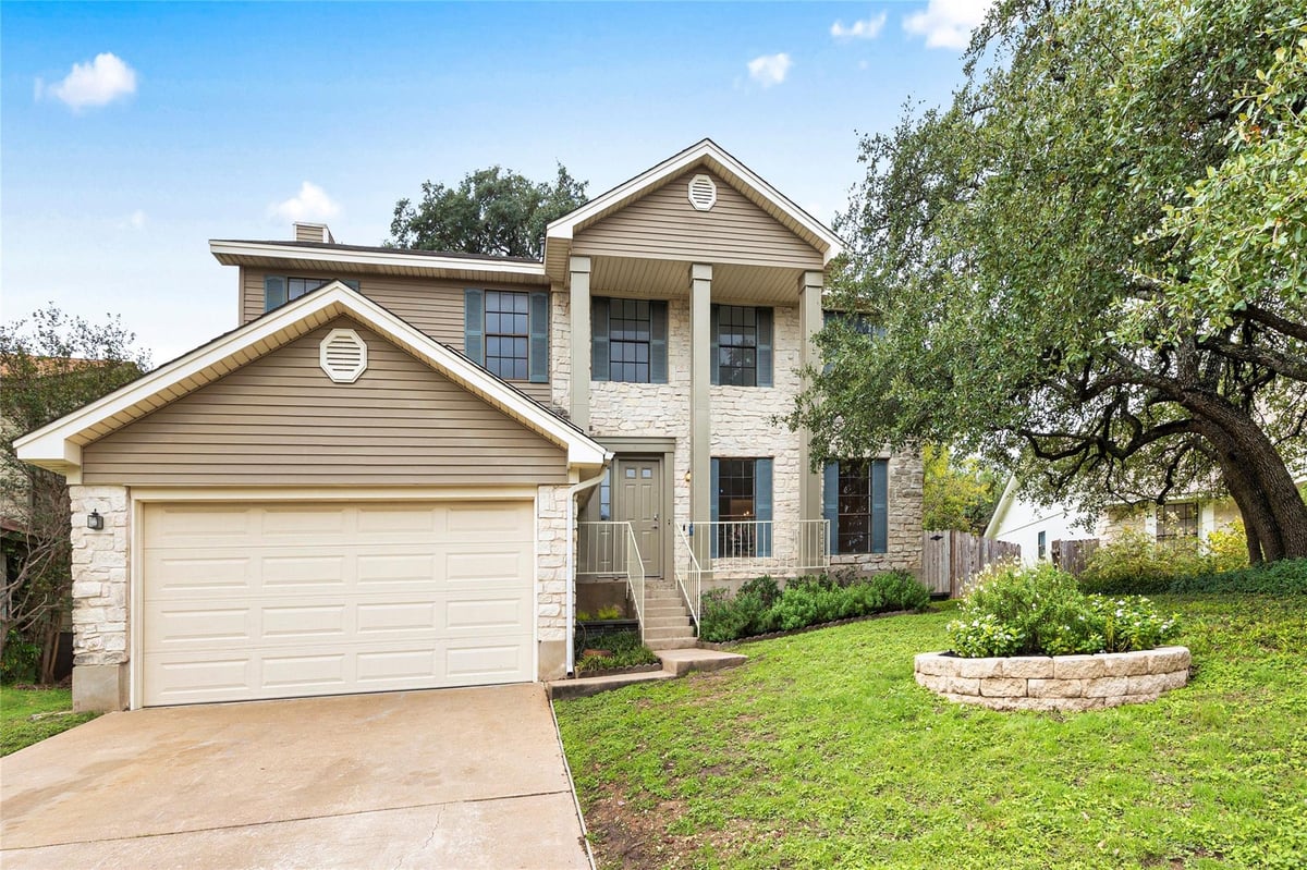 View 11942 Bittern Holw in Gracywoods Sec 08 11942 Bittern Holw - front exterior - Luxury home in Gracywoods Sec 08, Austin, TX