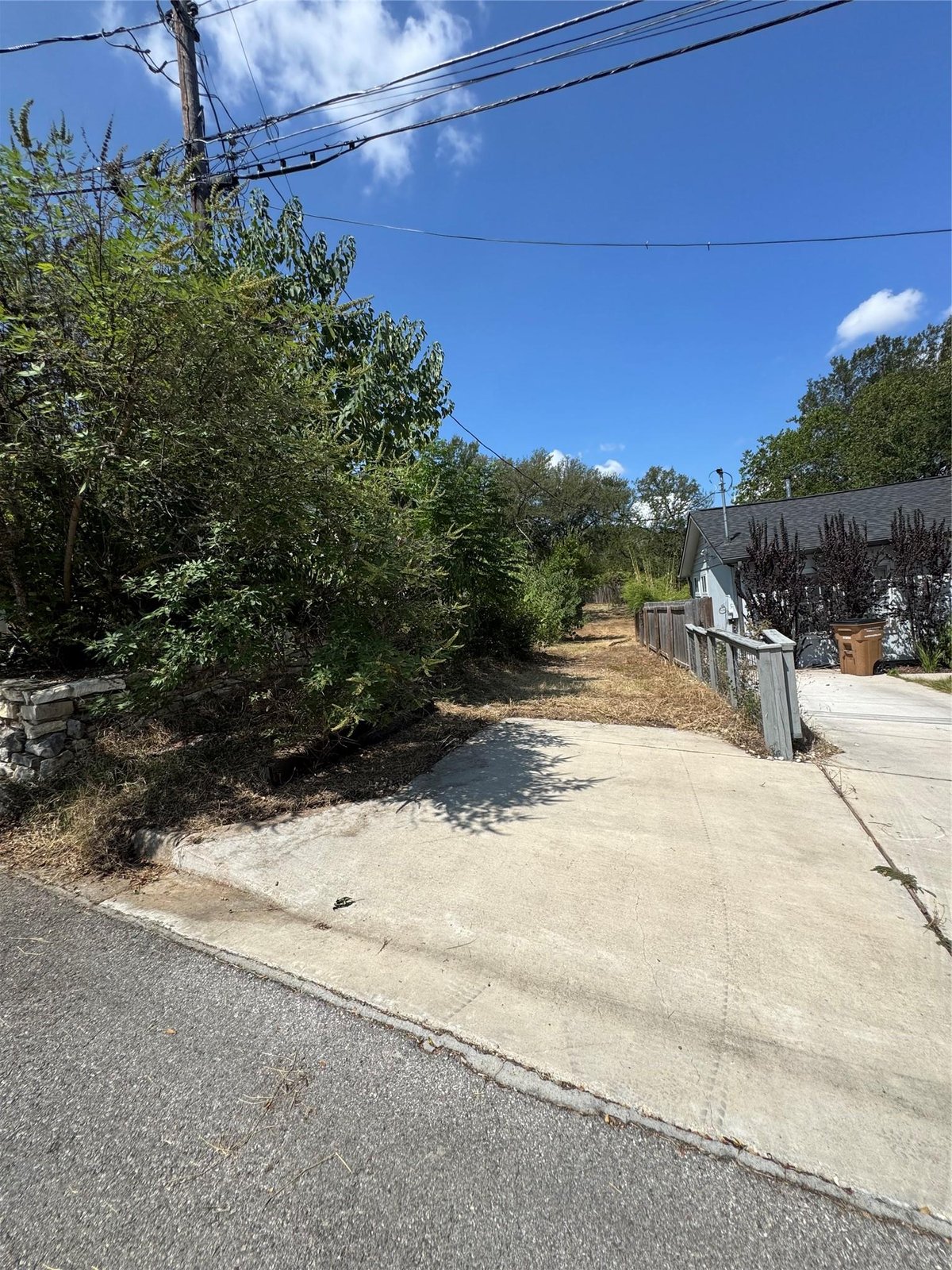 View 1196 EM Franklin Ave in 1196 Em Franklin Ave Condos 1196 EM Franklin Ave - property photo 1 - Luxury lot in 1196 Em Franklin Ave Condos, Austin, TX