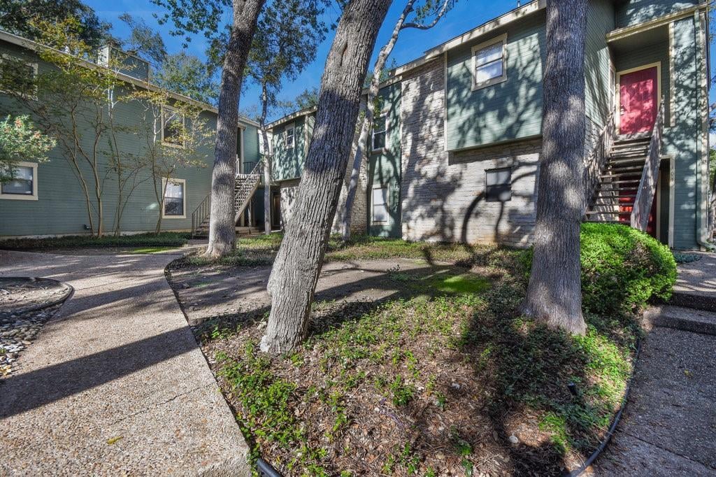 View 11970 Jollyville RD Unit #103 in Columbia Oaks Condo 11970 Jollyville RD Unit #103 - front exterior - Luxury home in Columbia Oaks Condo, Austin, TX