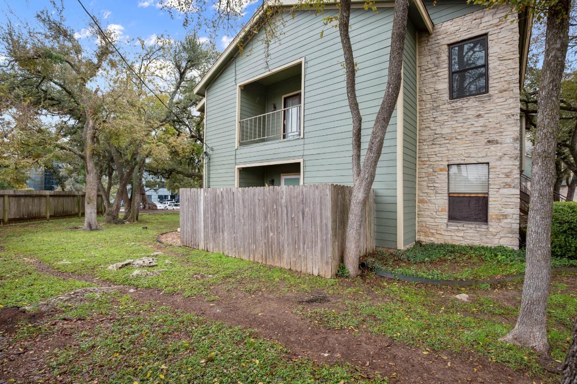 View 11970 Jollyville RD Unit #216 in Columbia Oaks Condo 11970 Jollyville RD Unit #216 - property photo 1 - Luxury home in Columbia Oaks Condo, Austin, TX