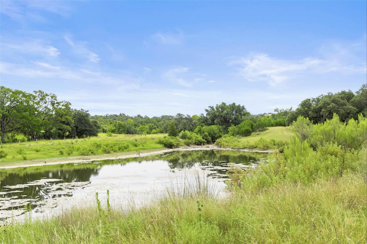 Living area at 1198 N Walnut Springs Rd - The Preserve at Walnut Springs, Johnson City, TX