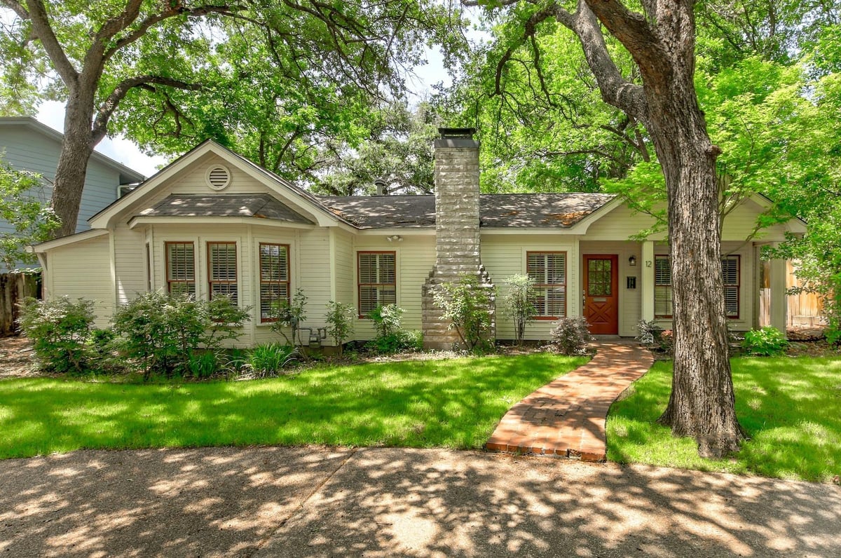 View 12 Scott Crescent in Tarrytown Oaks 12 Scott Crescent - front exterior - Luxury home in Tarrytown Oaks, Austin, TX