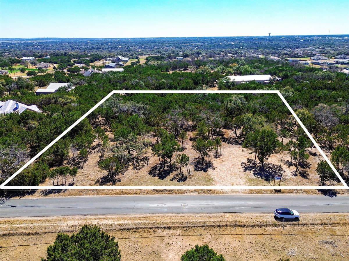View 120 Blessing Ranch Rd in Eastburn Acres 120 Blessing Ranch Rd - front exterior - Luxury lot in Eastburn Acres, Liberty Hill, TX
