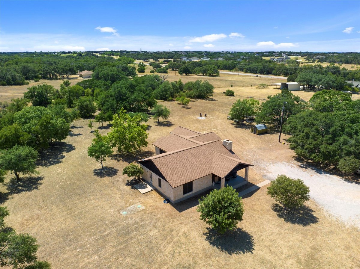 View 120 Craigen Rd in Manlove 120 Craigen Rd - front exterior - Luxury home in Manlove, Liberty Hill, TX