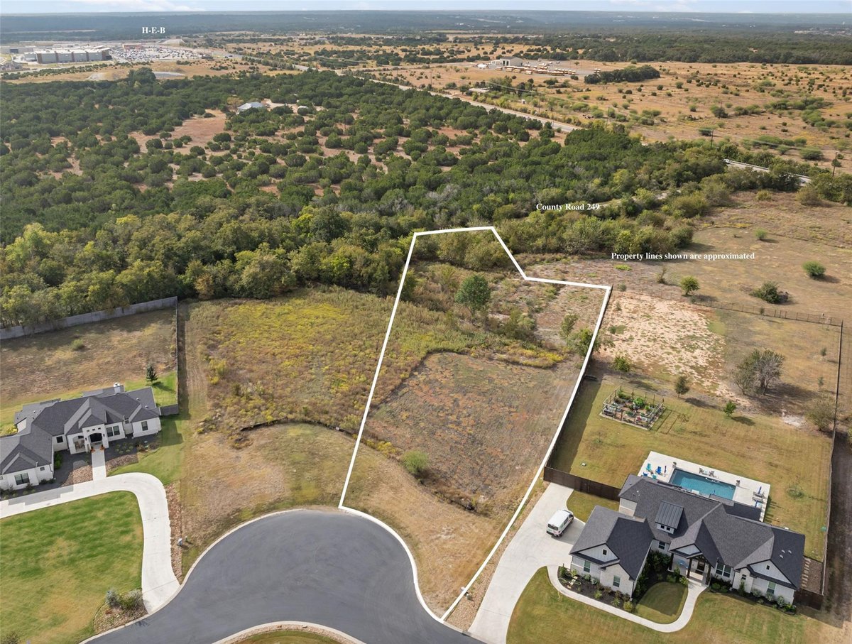 View 120 Huerta Rd in San Augustin 120 Huerta Rd - front exterior - Luxury lot in San Augustin, Florence, TX