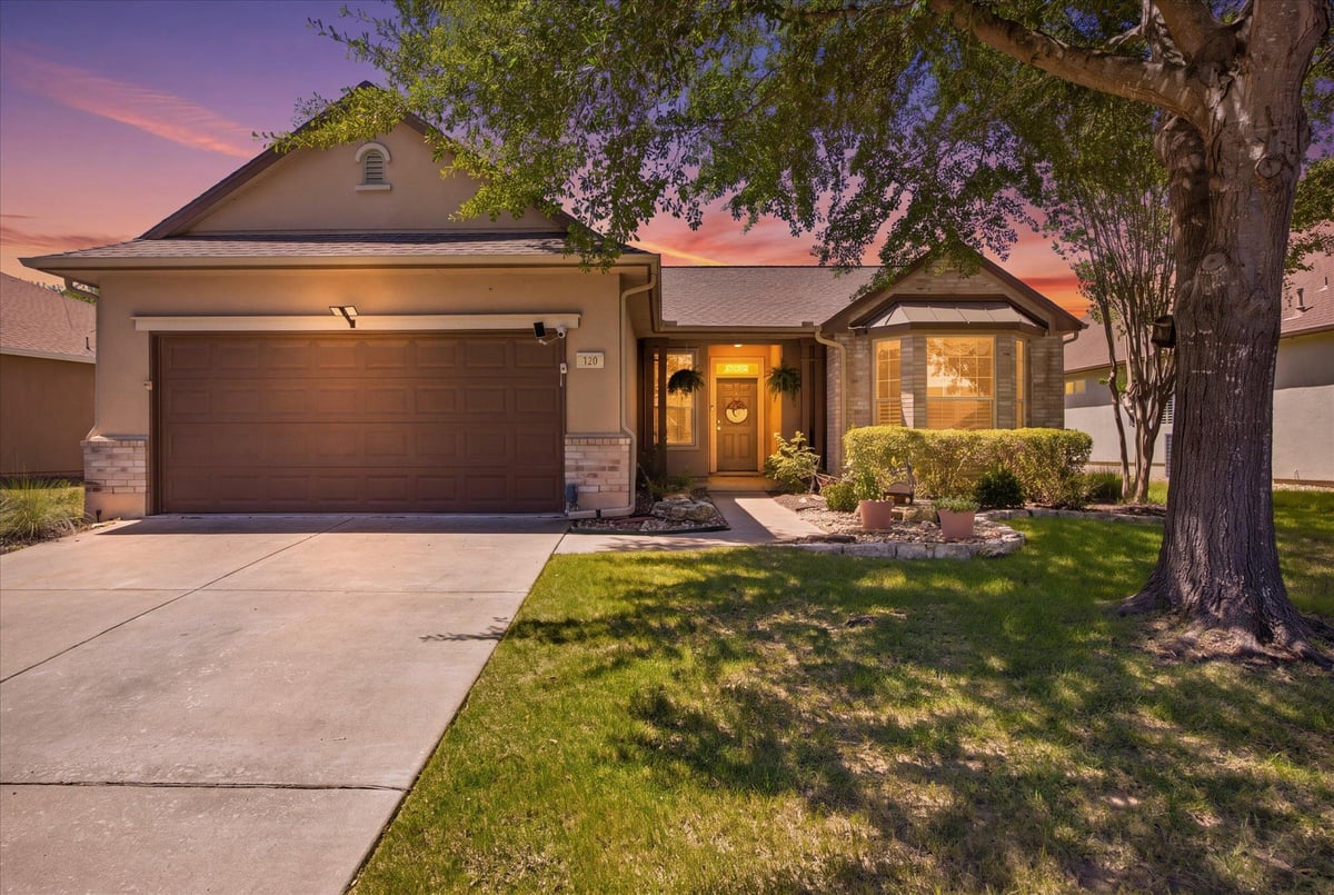 View 120 Nolan DR in Sun City Georgetown Ph 04A Neighborhood 15 Pu 120 Nolan DR - property photo 1 - Luxury home in Sun City Georgetown Ph 04A Neighborhood 15 Pu, Georgetown, TX