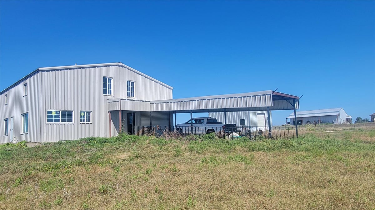 View 120 Novi RD in n/a 120 Novi RD - front exterior - Luxury home in n/a, Florence, TX