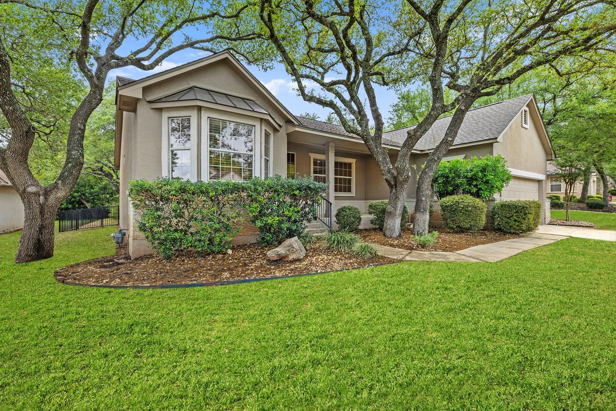 View 120 Ruellia Dr in Sun City 120 Ruellia Dr - front exterior - Luxury home in Sun City, Georgetown, TX