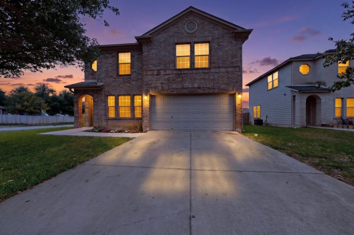 View 1200 Apollo Cir in Rhodes Sec 01 1200 Apollo Cir - front exterior - Luxury home in Rhodes Sec 01, Round Rock, TX