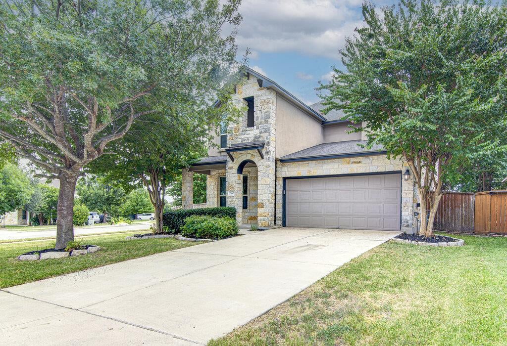 1200 April Meadows LOOP - property photo 1 - Luxury home in Teravista Sec 313 Ph 2, Georgetown, TX