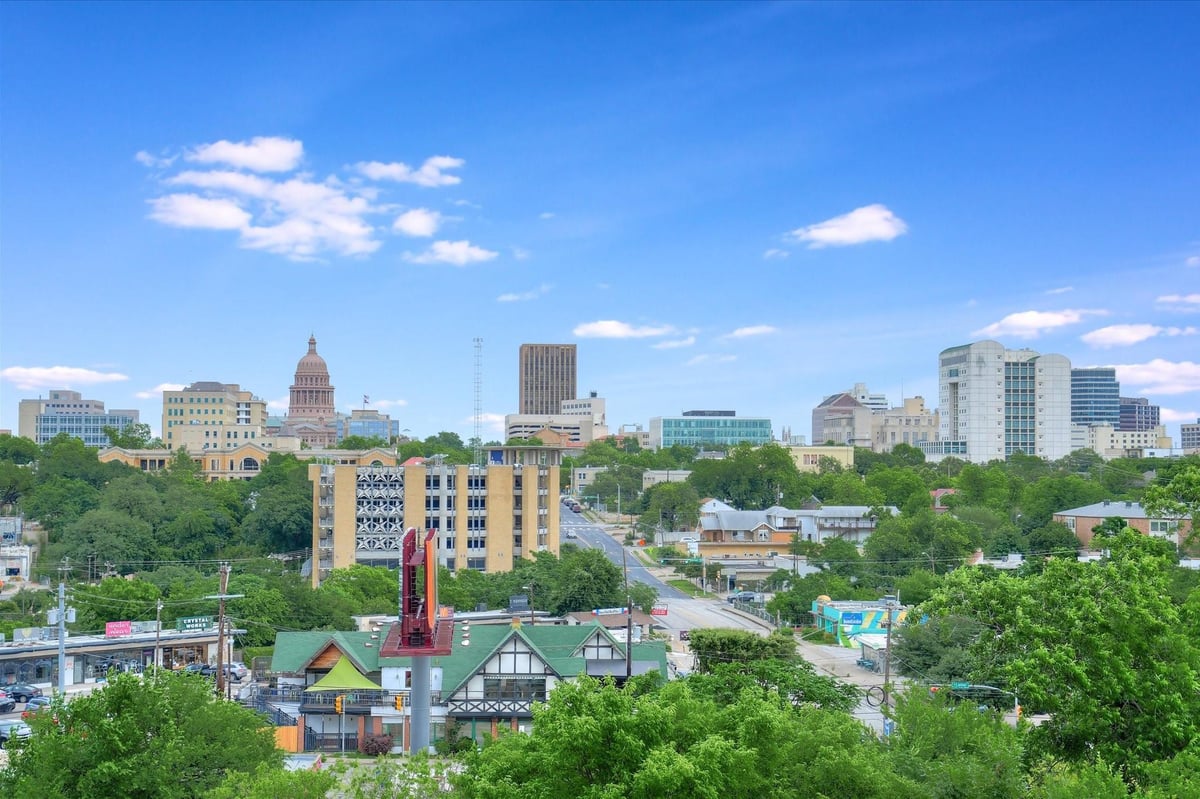 View 1200 Baylor St Unit #B-402 in Remington Condo 1200 Baylor St Unit #B-402 - front exterior - Luxury home in Remington Condo, Austin, TX