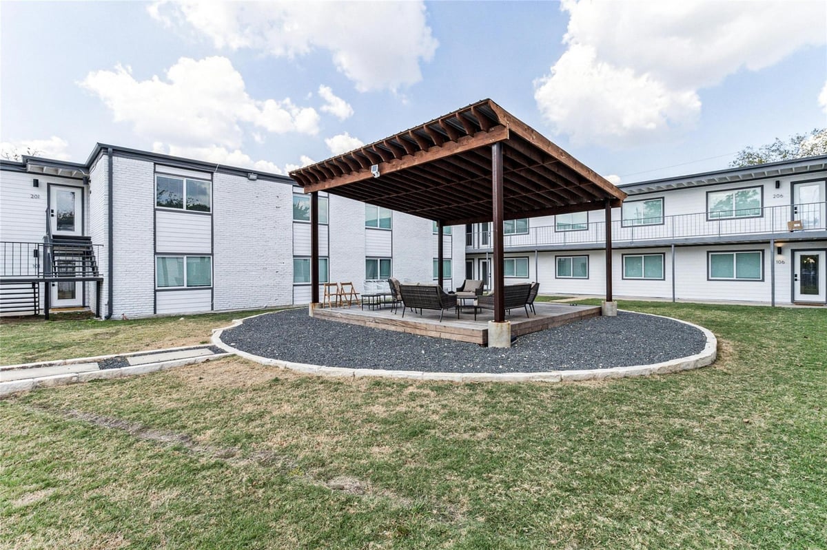 Kitchen at 1200 E 52nd St Unit #209 - 2 bed 1 bath home