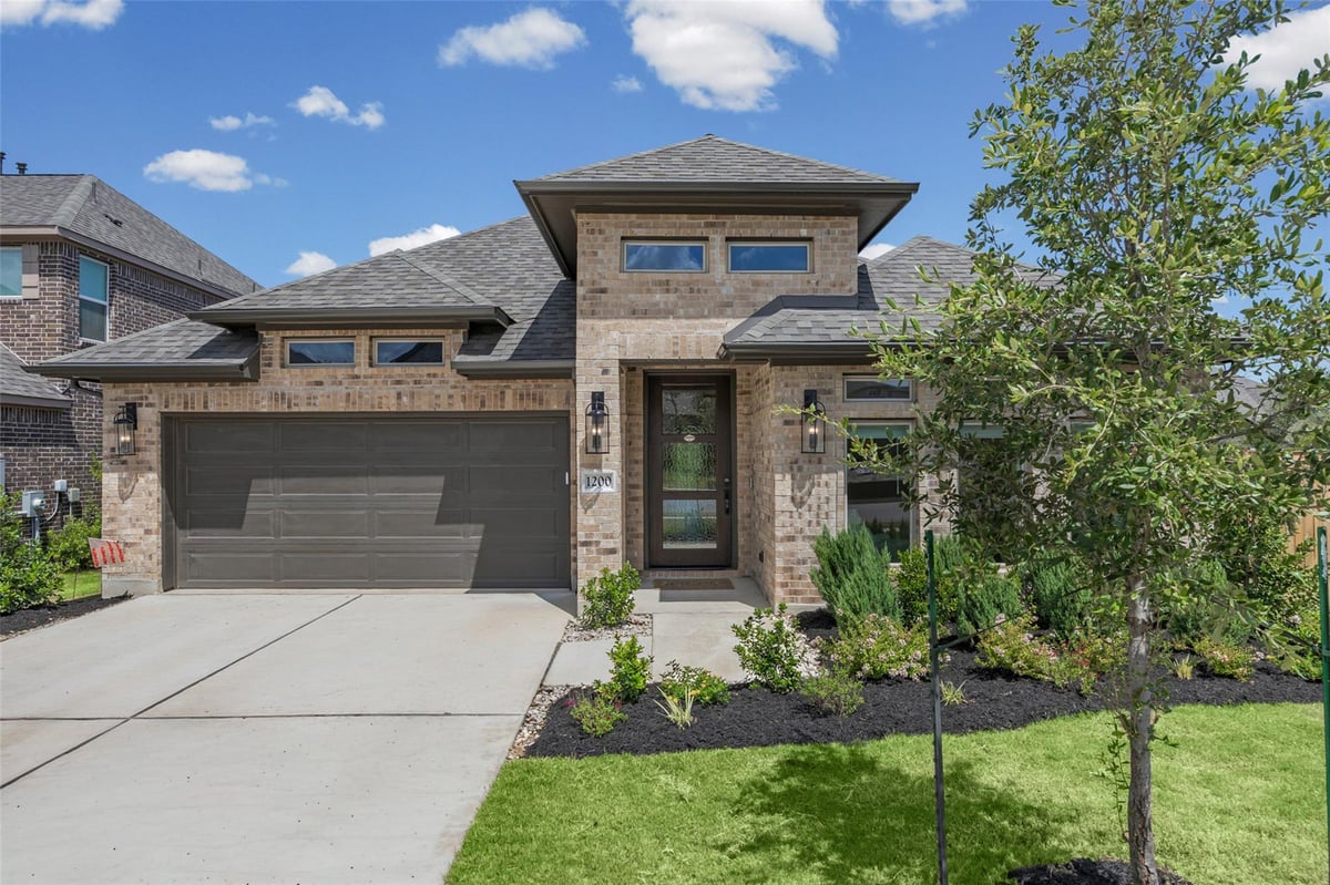 1200 Scenic Green LOOP - front exterior - Luxury home in Parkside/River Ph 2 Sec 5 & 6, Georgetown, TX