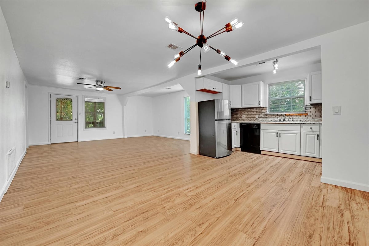 Living area at 1200 Walnut Ave - 4 bed 3 bath home