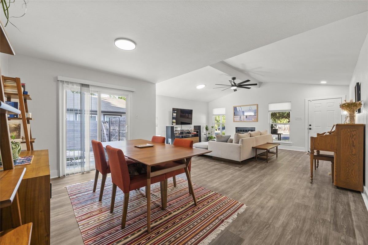 Living area at 12003 Thompkins Dr - 3 bed 2 bath home