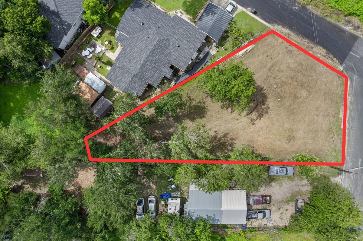 1201 Fort Branch BLVD - front exterior - Luxury lot in Lincoln Gardens 01, Austin, TX