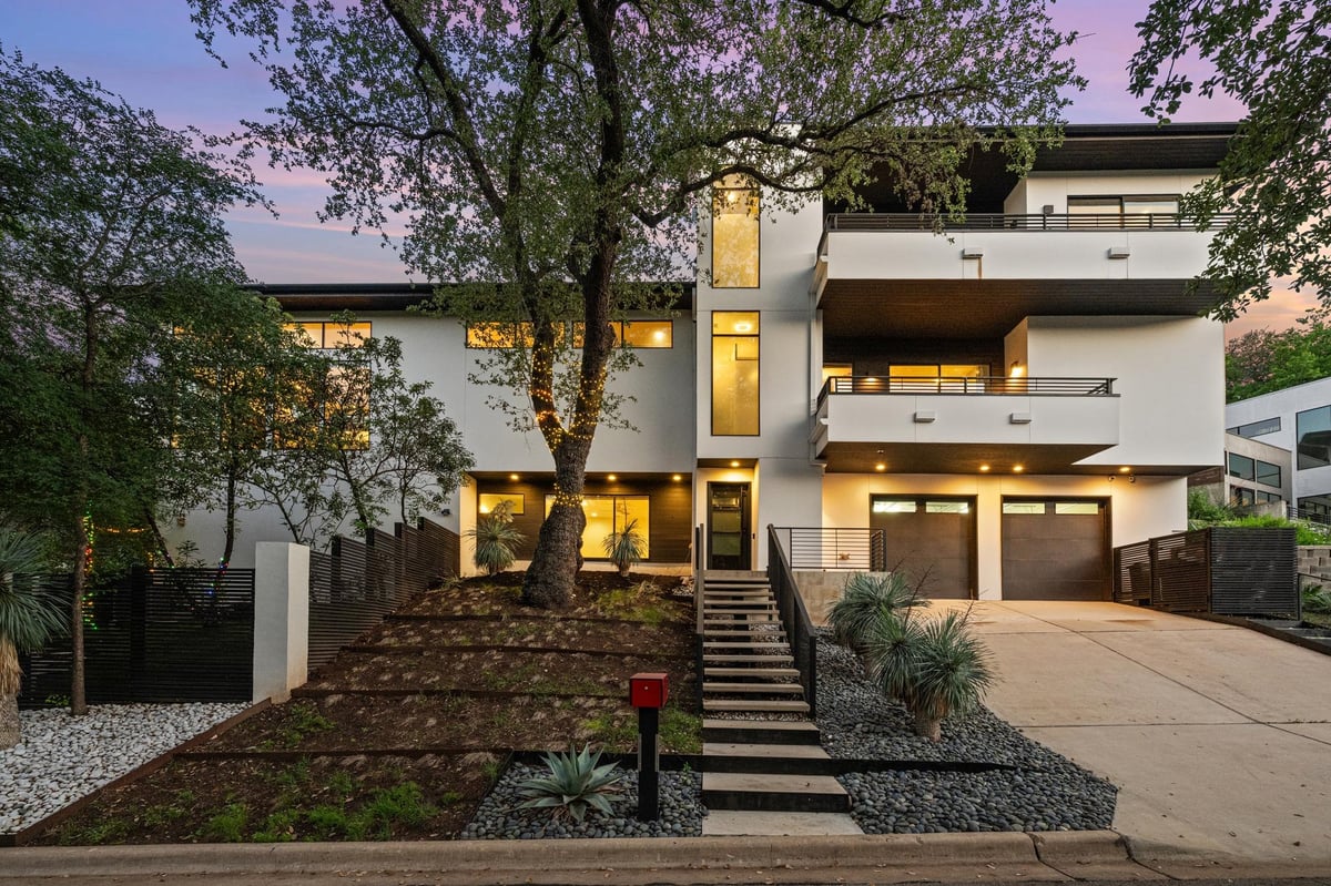 View 1201 Kenwood Ave in Travis Heights 1201 Kenwood Ave - front exterior - Luxury home in Travis Heights, Austin, TX