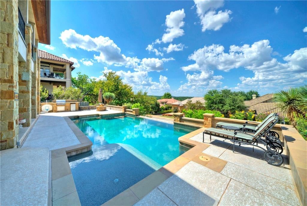 12019 Pleasant Panorama VW - front exterior - Luxury home in Lake Pointe Sec 07, Austin, TX