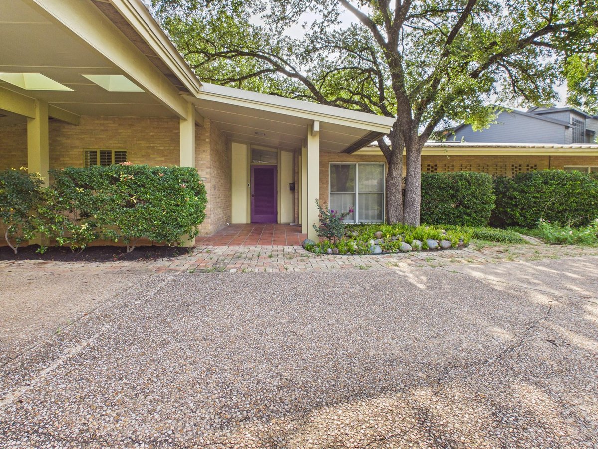 View 1202 Belmont PKWY in Belmont 1202 Belmont PKWY - property photo 1 - Luxury home in Belmont, Austin, TX